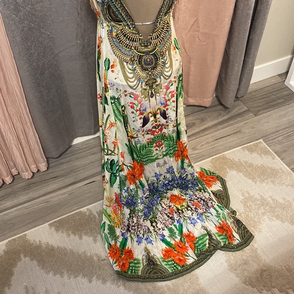 Shahida Parides NWT dress is gorgeous and sexy with exquisite beading - Picture 2 of 5